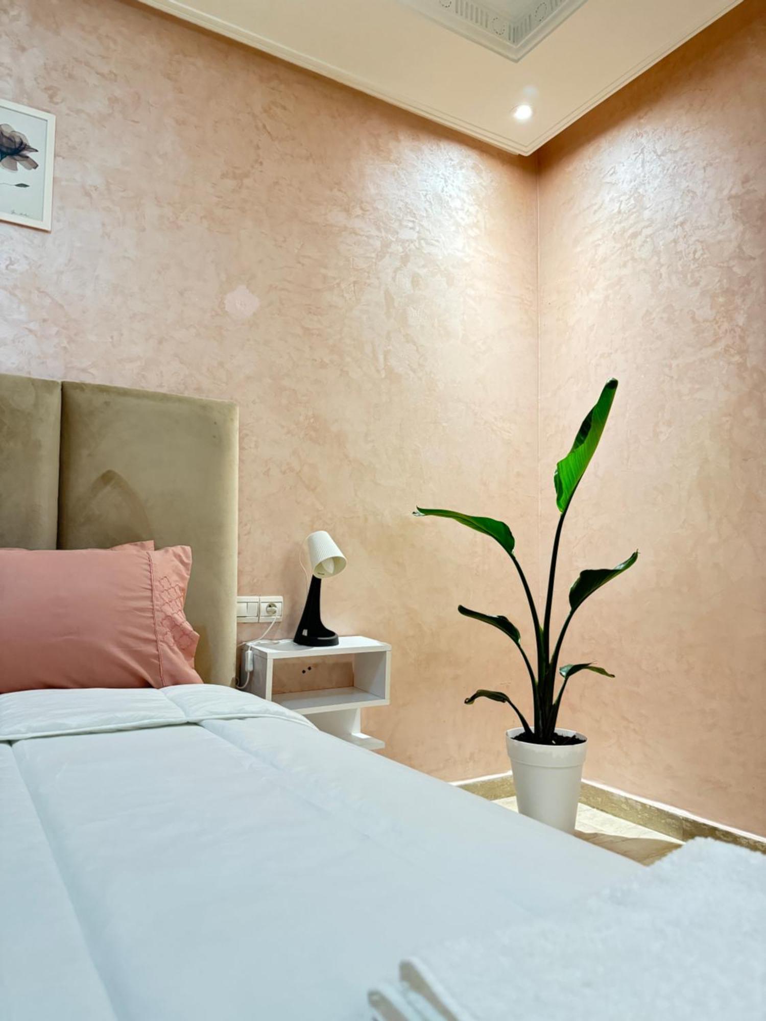 Suitouiss - Agdal 2 - Appartement A 2 Minutes De La Gare De Train Tgv Rabat Eksteriør bilde